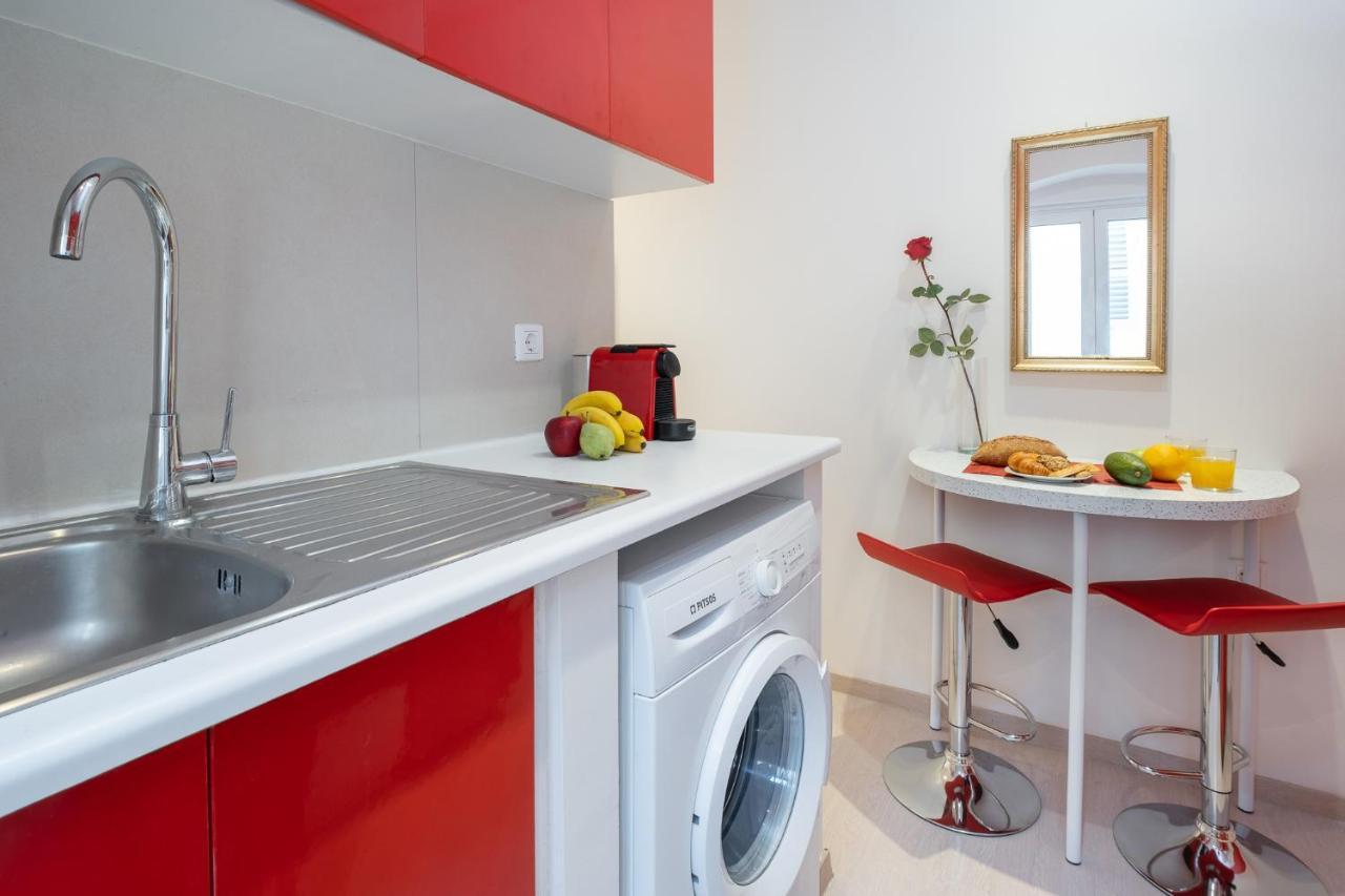 Nadiona Suites Red & Cream Corfu  Exteriör bild
